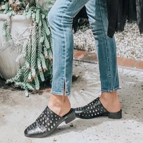 NWT Black Genuine Leather Studded Mule - Picture 3 of 8